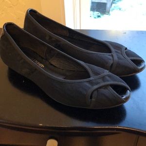 Donald J Pliner Gloria black moiree elastic and croco patent flat size 8